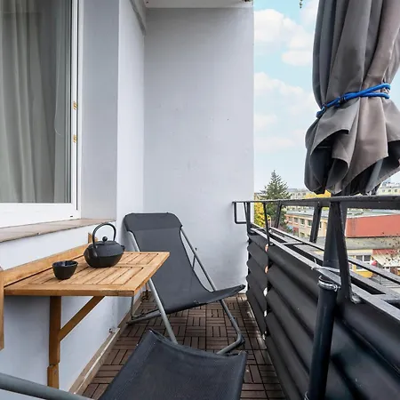 Pawlowa Stylish With Balcony & Office By Renters Apartmán *